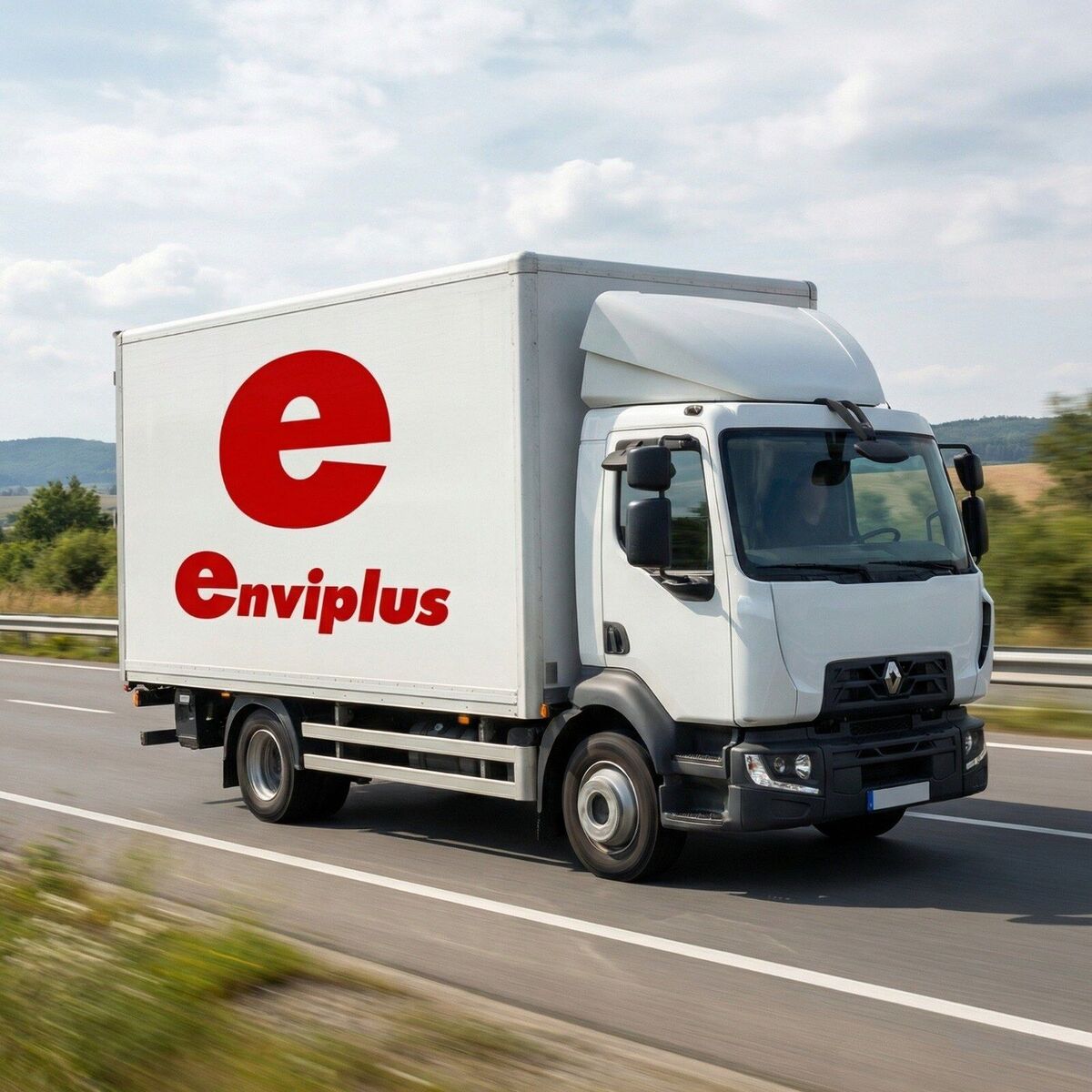 Camión Enviplus de mensajería y transporte en Sevilla